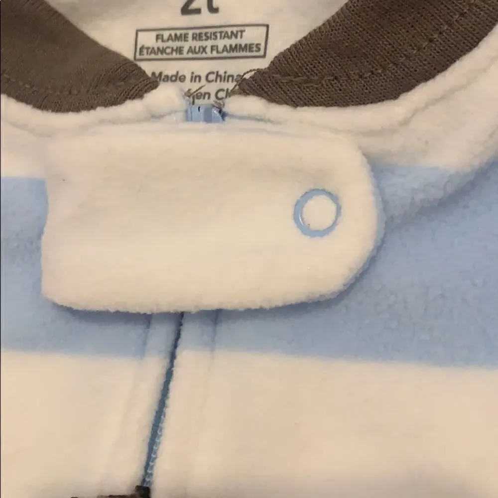 Carter’s onesie sleeps wear